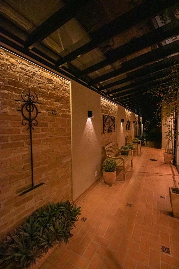 Prado Hotel Amparo  Bagian luar foto